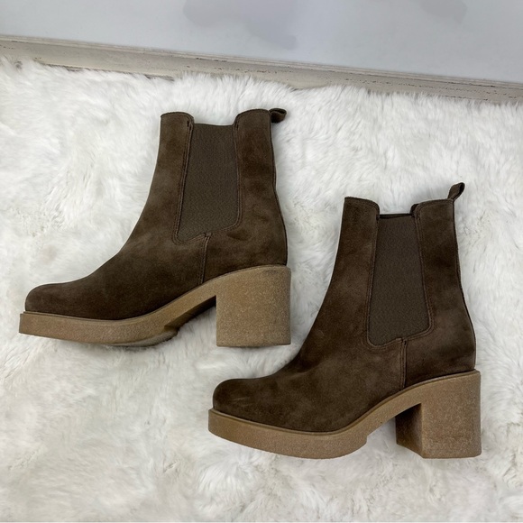 NEW LA CANADIENNE Zaine Waterproof Chelsea Boot Stone Oiled Suede Chunky Sz 5.5 - Picture 3 of 15